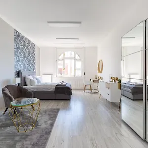 Designer On The Broadway With 2br And Ac Appartamento