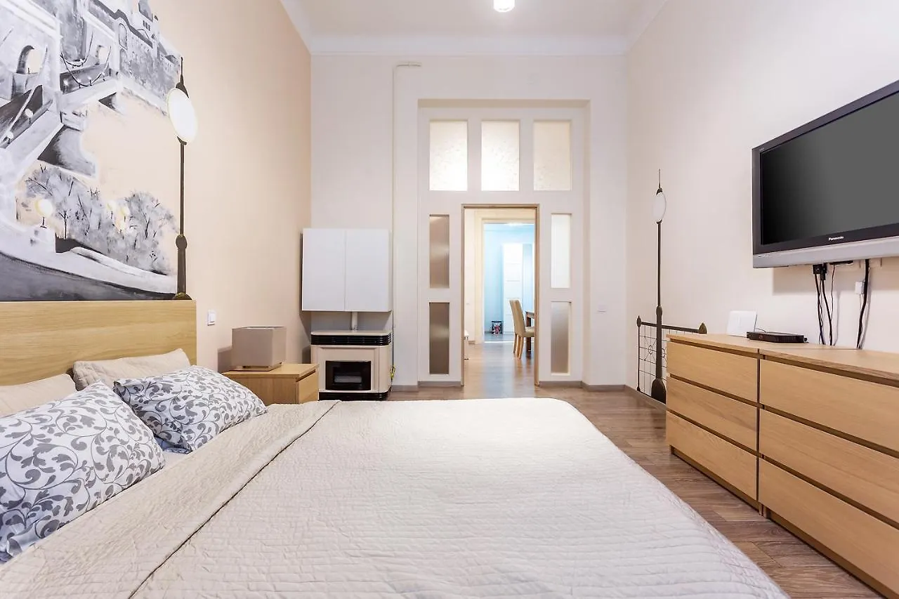 Goldcentral Apartment Budapest 0*,