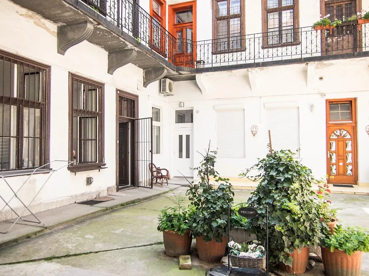 Goldcentral Apartment Budapest